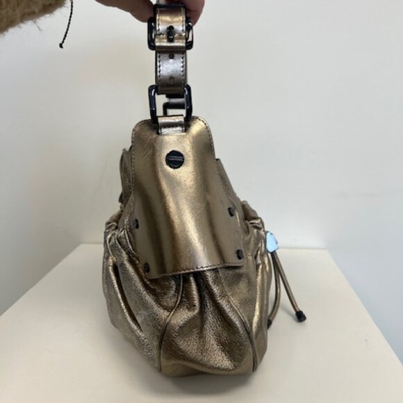 BURBERRY GOLD leather Warrior Drawstring Hobo - Picture 4 of 11
